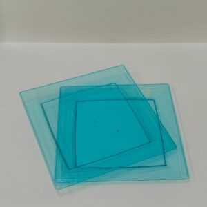 طبق أكريلك مربع ك – تصميم عملي وشكل شيك لكل المناسبات