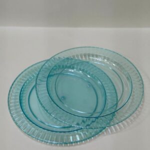 طبق أكريلك وردة ك – تصميم شيك ومثالي لتقديم الحلويات